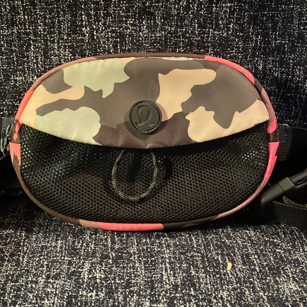 lululemon athletica Camouflage Crossbody Bag